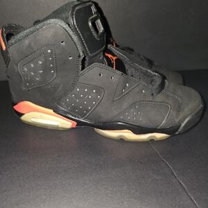 Nike Kids Black and Orange Sneakers
